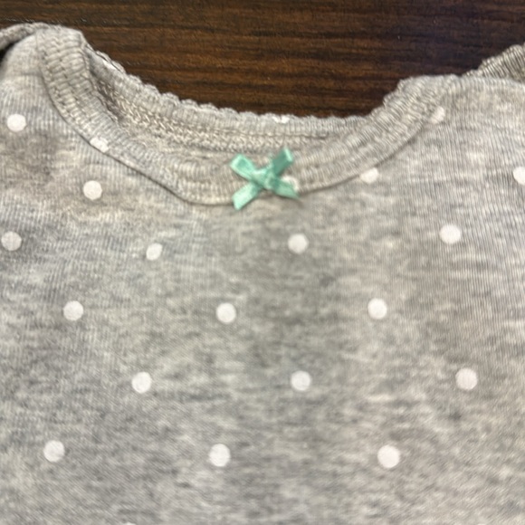 Polkadot bodysuit - 6-9M - Picture 2 of 3